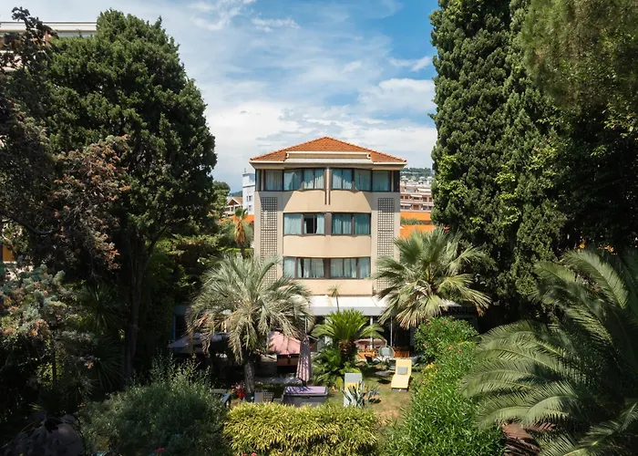 Cezanne Hotel
